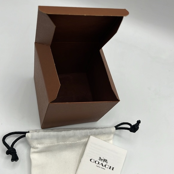 Coach Box and Dust Bag - Picture 7 of 7
